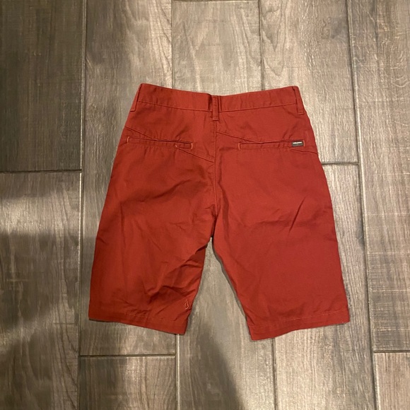 Volcom Men Shorts - Picture 2 of 3